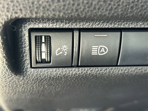 Used 2019 Toyota RAV4 XLE image 25