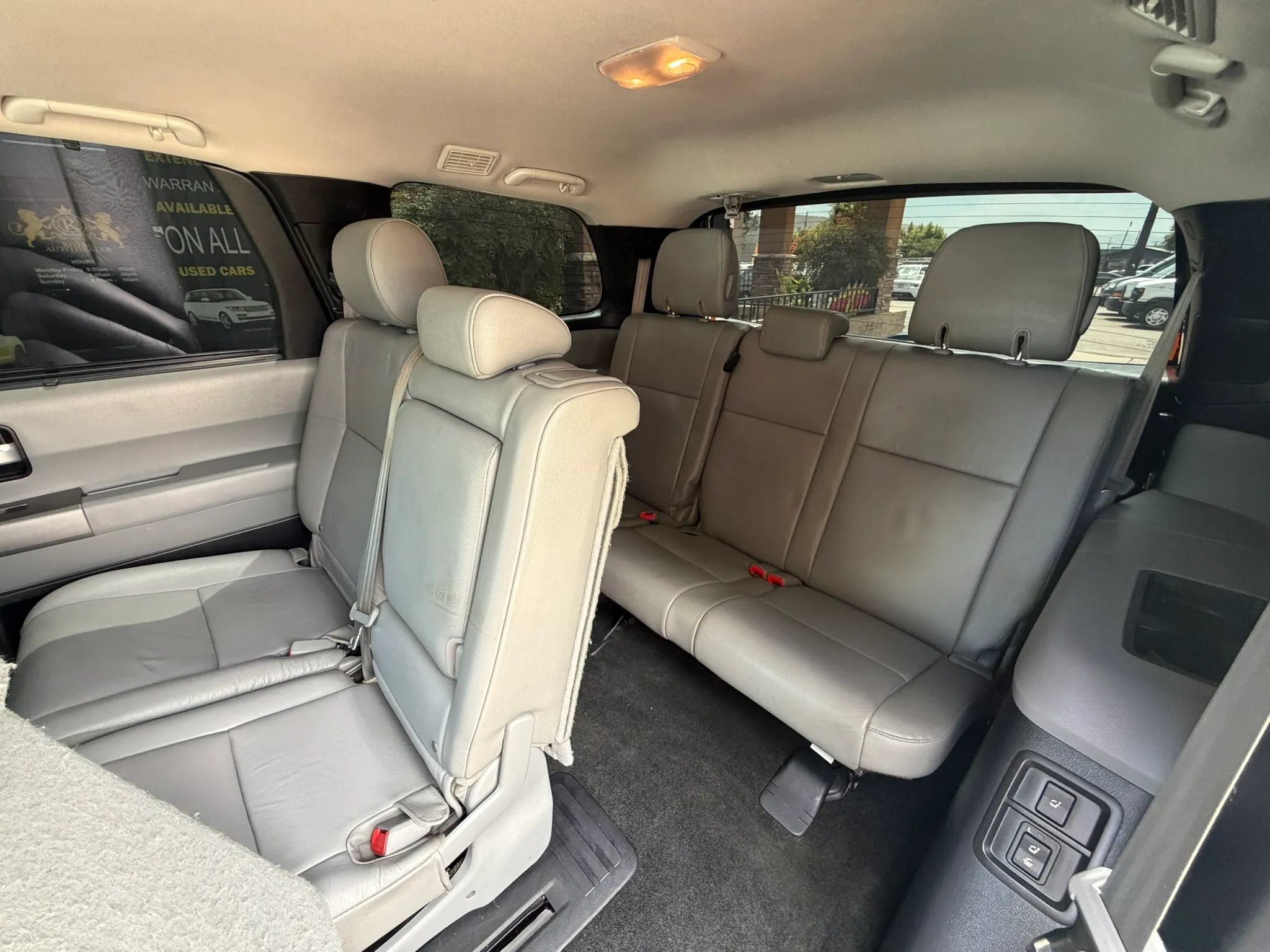 Used 2016 Toyota Sequoia SR5 w/ Premium Package RWD image 15