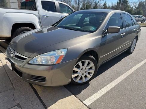 Used 2006 Honda Accord EX image 1