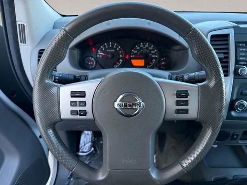 Used 2016 Nissan Frontier SV image 16