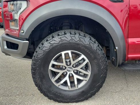 Certified 2017 Ford F150 Raptor w/ Equipment Group 802A Luxury image 8