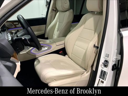 Used 2025 Mercedes-Benz GLE 350 4MATIC image 9