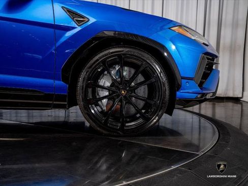 Used 2024 Lamborghini Urus S AWD/4WD image 17