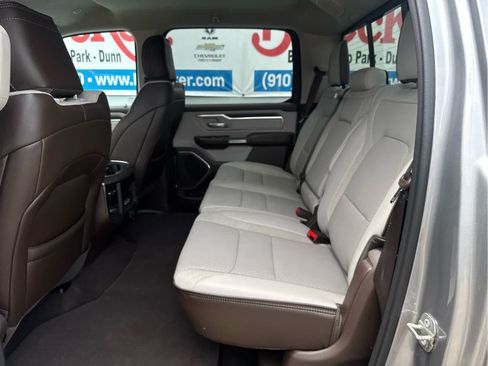 Used 2025 RAM 1500 Laramie AWD/4WD image 38
