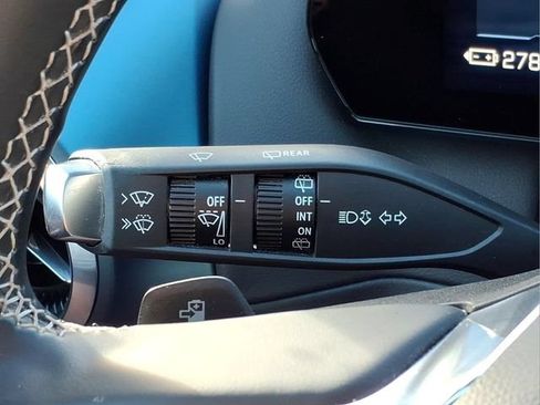 Used 2024 Chevrolet Equinox EV LT FWD image 26