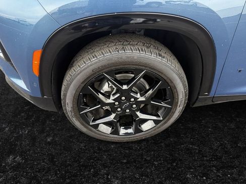 Certified 2024 Chevrolet Traverse RS w/ LPO, Floor Liner Package image 9