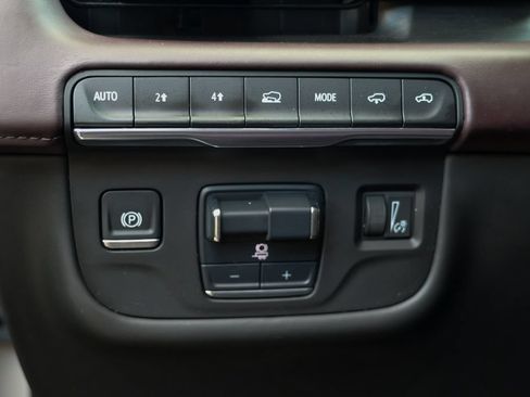 Used 2024 Cadillac Escalade ESV Premium Luxury Platinum AWD/4WD image 55