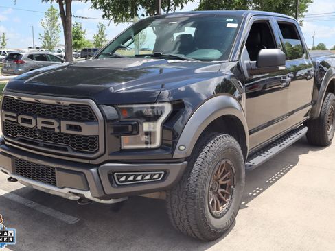 Used 2017 Ford F150 Raptor w/ Equipment Group 801A Mid AWD/4WD image 8