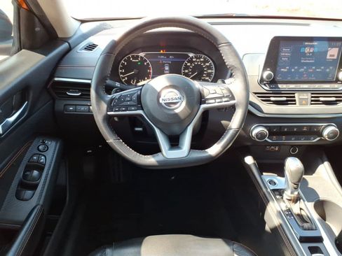 Certified 2020 Nissan Altima 2.5 SR w/ Premium Package AWD/4WD image 14
