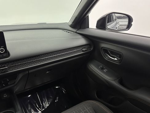 Used 2025 Honda HR-V Sport image 27