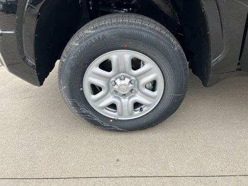 New 2026 Toyota Tundra SR image 25