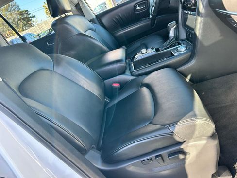 Used 2021 Nissan Armada SV AWD/4WD image 10