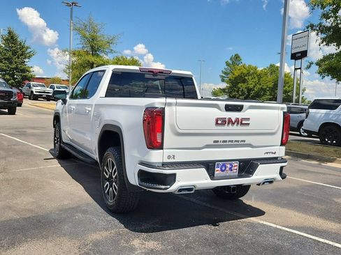 Used 2024 GMC Sierra 1500 AT4 w/ Technology Package AWD/4WD image 4