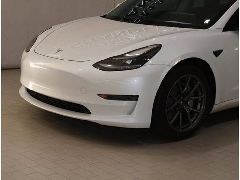 Used 2021 Tesla Model 3 Standard Range Plus RWD image 2