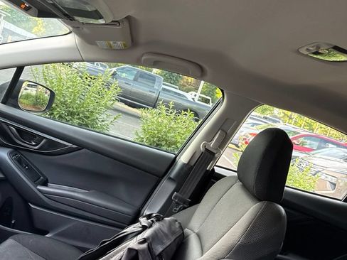 Used 2018 Subaru Impreza 2.0i Premium w/ Popular Package #2 AWD/4WD image 6