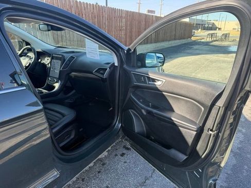 Used 2024 Ford Edge SEL w/ Convenience Package image 10