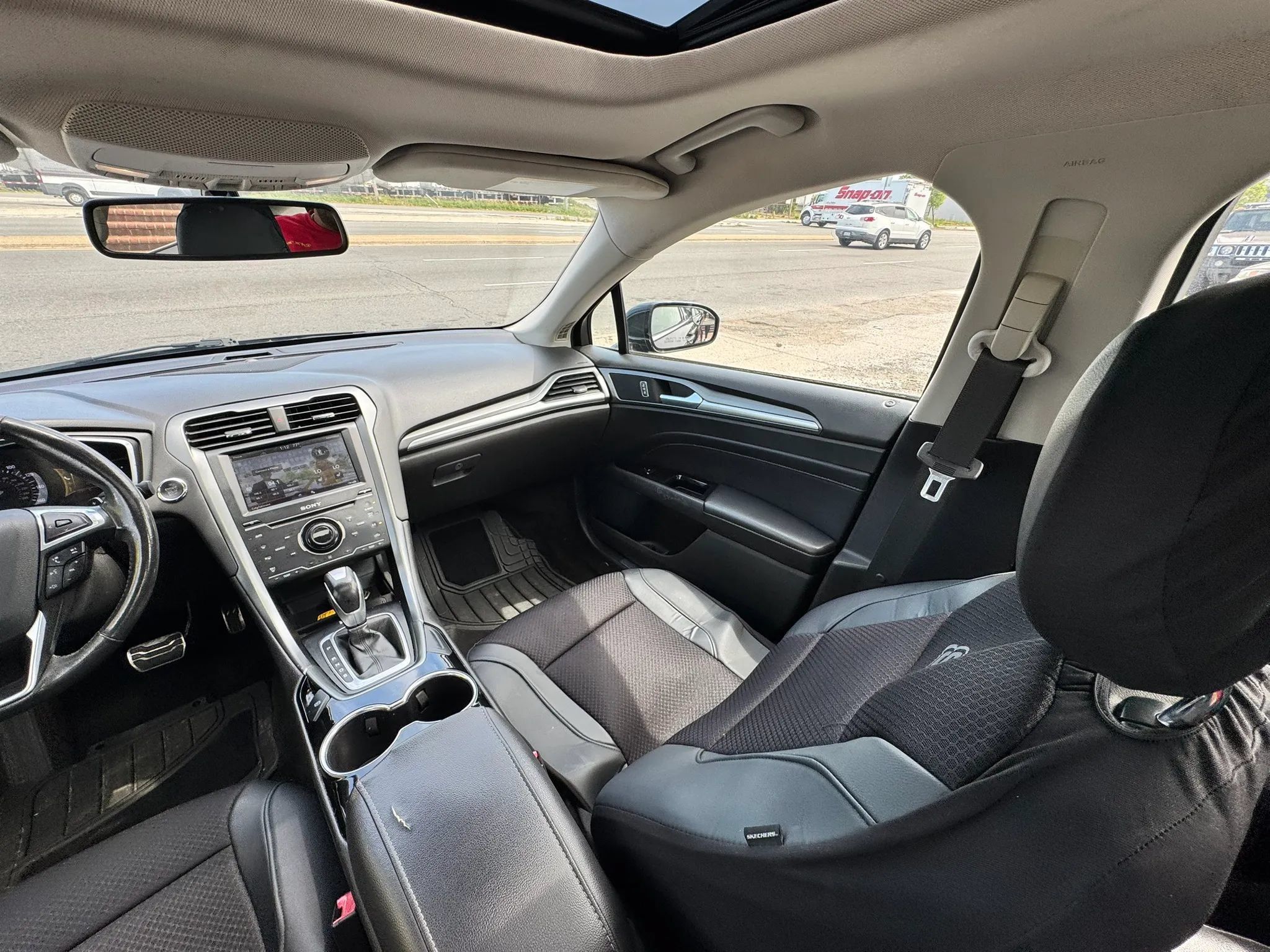 Used 2014 Ford Fusion Titanium FWD image 23