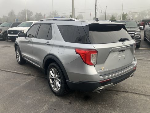 Used 2022 Ford Explorer Limited AWD/4WD image 5