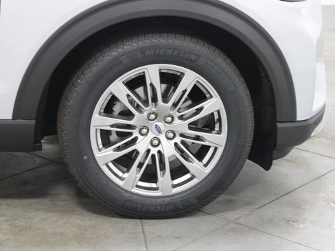 New 2026 Ford Explorer Platinum RWD image 11