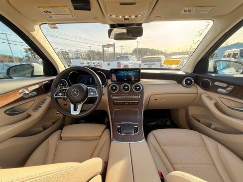 Used 2022 Mercedes-Benz GLC 300 4MATIC image 13