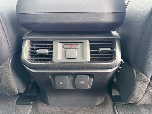 Used 2021 Ford F150 Lariat w/ Equipment Group 502A High AWD/4WD image 33