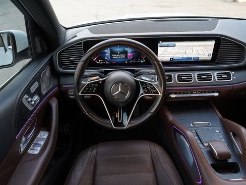Used 2024 Mercedes-Benz GLE 350 4MATIC image 9
