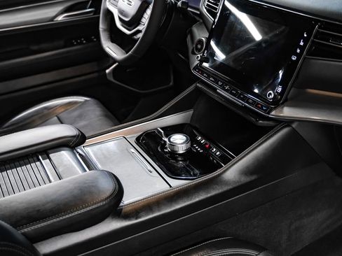 Used 2022 Jeep Wagoneer Series I image 26