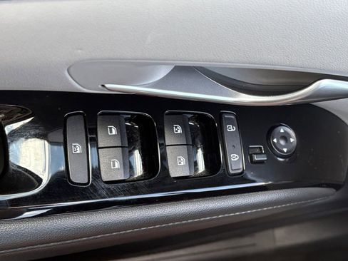 Certified 2022 Hyundai Tucson Limited AWD/4WD image 15