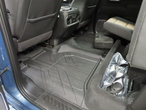Used 2025 Chevrolet Silverado 3500 High Country w/ High Country Premium Package AWD/4WD image 53