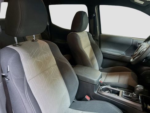 Used 2023 Toyota Tacoma TRD Sport w/ Advanced Technology Package AWD/4WD image 25