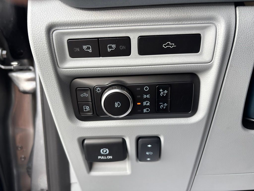 Used 2023 Ford F150 Limited AWD/4WD image 15