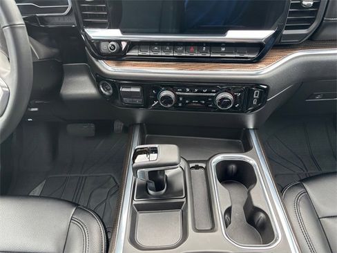 Used 2024 Chevrolet Silverado 1500 RST image 11