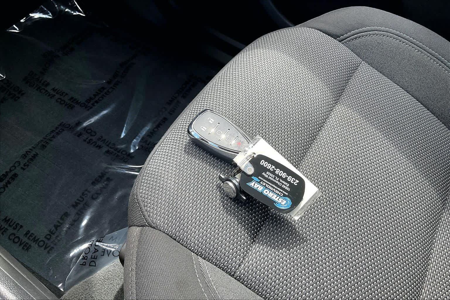 Used 2023 Chevrolet Traverse LT FWD image 11