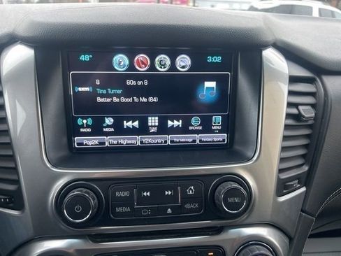 Used 2017 Chevrolet Suburban LT w/ Luxury Package image 14