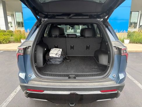 Used 2025 Chevrolet Equinox RS AWD/4WD image 8