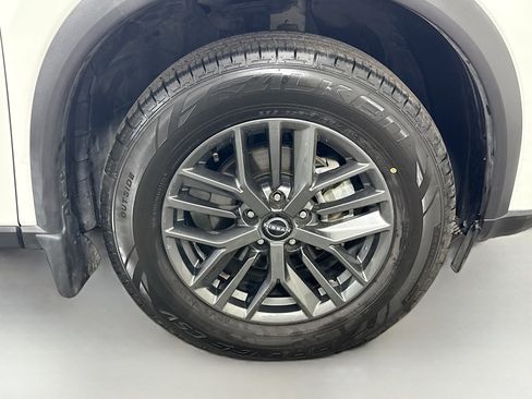 Used 2022 Nissan Rogue S image 32