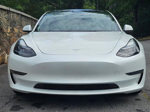 Used 2023 Tesla Model 3 Standard Range RWD image 5