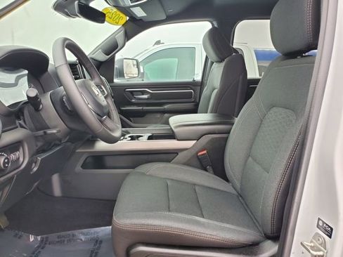 Certified 2025 RAM 1500 Big Horn image 4