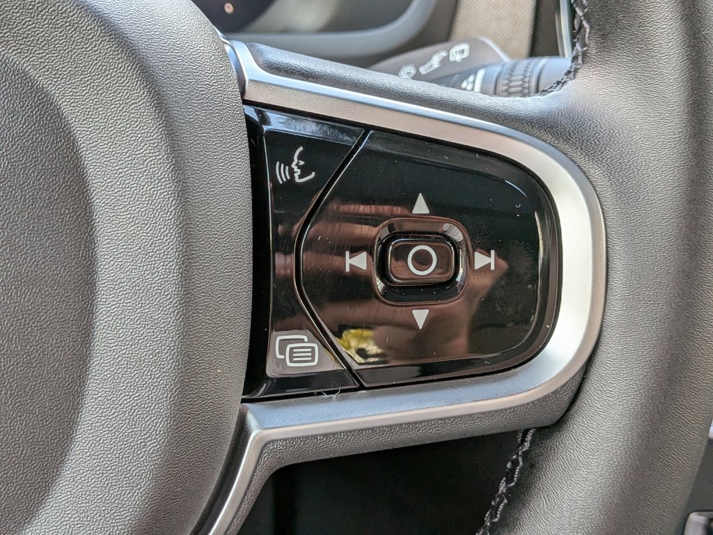 New 2026 Volvo XC90 T8 Plus w/ Protection Package Premier AWD/4WD image 28