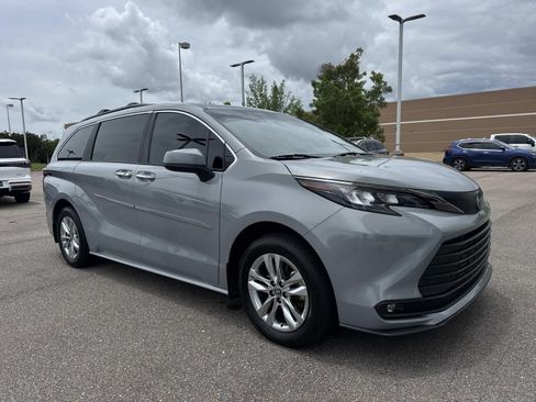 Used 2023 Toyota Sienna XLE Woodland Edition AWD/4WD image 3