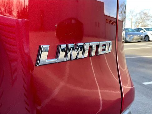 Used 2024 Toyota RAV4 Limited image 10