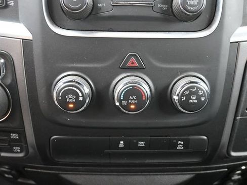 Used 2024 RAM 1500 Warlock AWD/4WD image 24