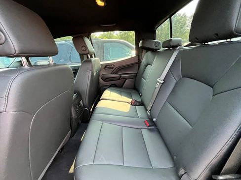 Used 2024 Chevrolet Colorado Trail Boss w/ Advanced Trailering Package AWD/4WD image 10