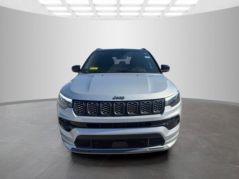 Used 2024 Jeep Compass Limited w/ High Altitude Package image 8