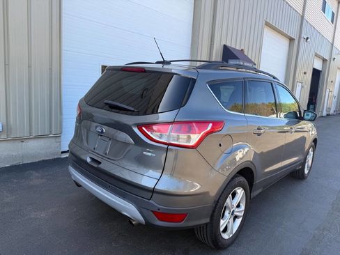 Used 2014 Ford Escape SE w/ Equipment Group 201A AWD/4WD image 7