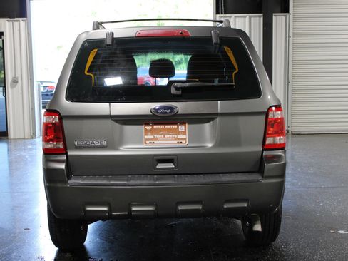 Used 2011 Ford Escape XLS w/ 101A Rapid Spec Order Code FWD image 4