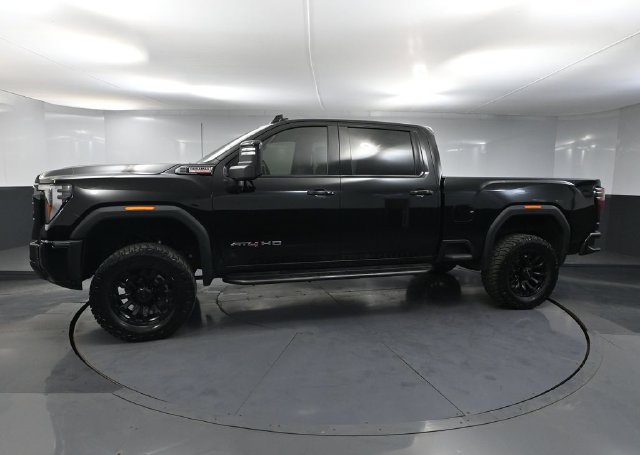 Used 2024 GMC Sierra 2500 AT4 w/ Technology Package AWD/4WD image 8