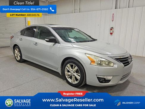 Used 2014 Nissan Altima 2.5 SL w/ Technology Package FWD image 5
