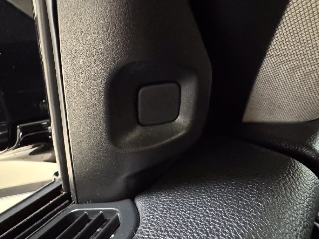 Used 2023 Acura MDX w/ Technology Package FWD image 16