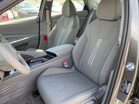 New 2026 Hyundai Elantra Sport FWD image 21